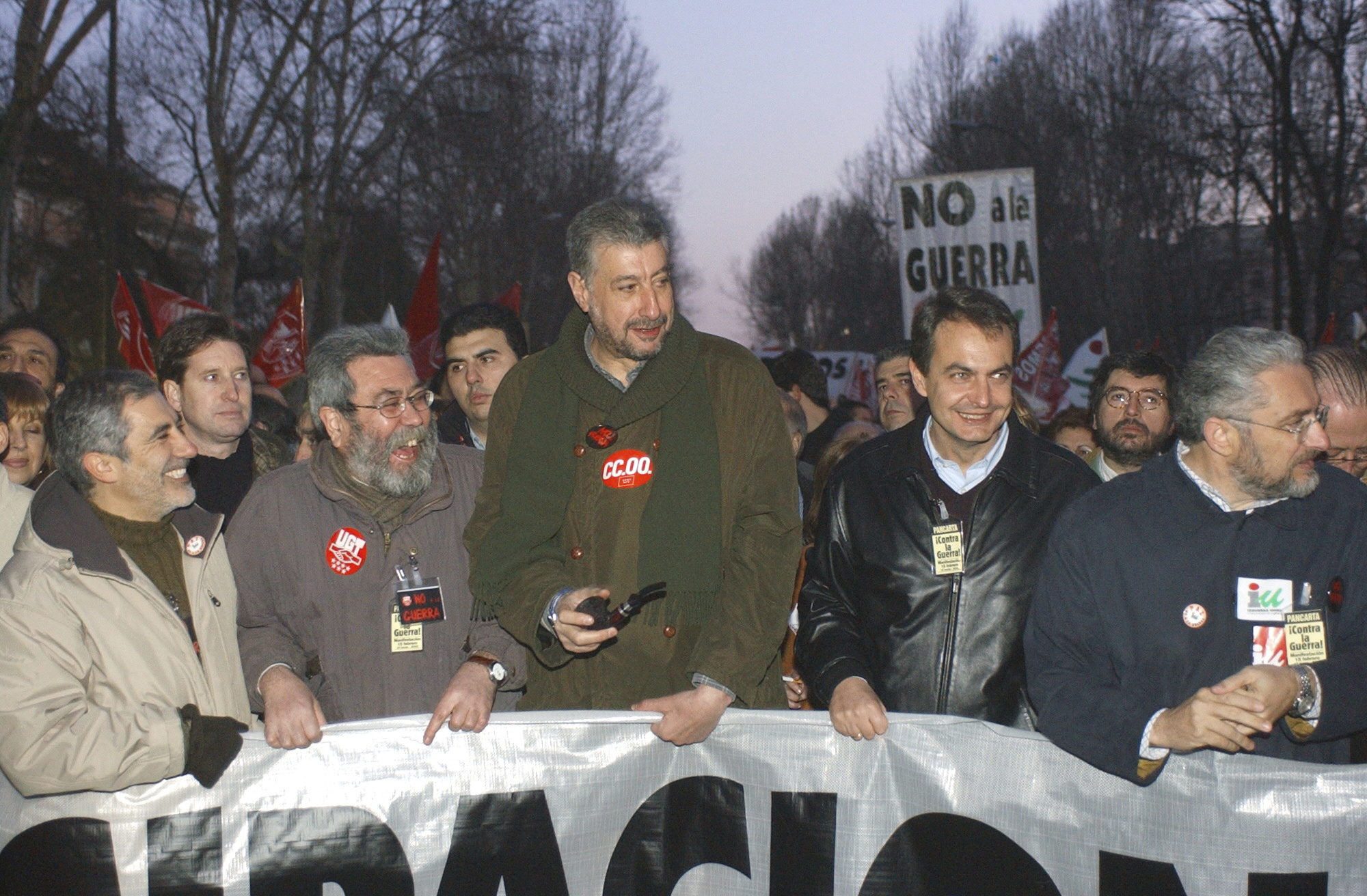 Gaspar Llamazares (IU), Cándido Méndez (UGT), José María Fidalgo (CCOO) y José Luis Rodríguez Zapatero (PSOE), en una manifestación contra la guerra de Irak en 2003.