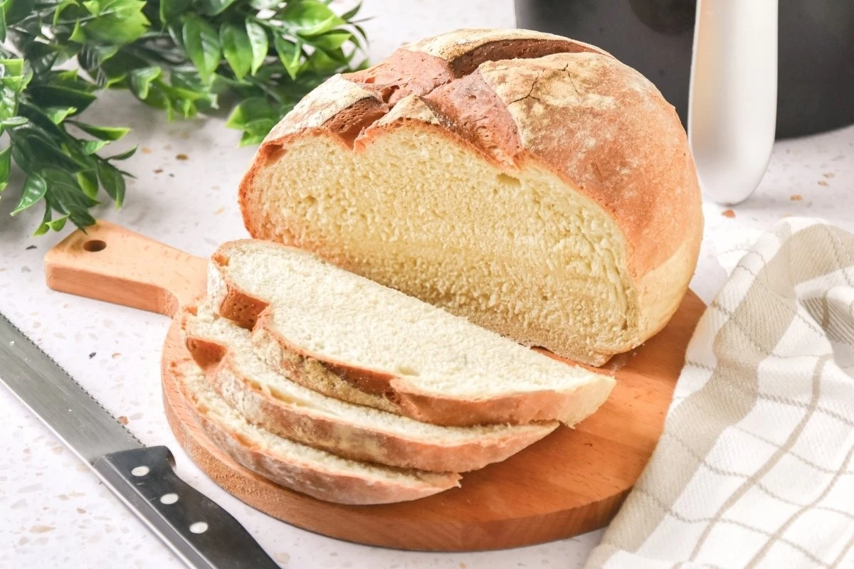 El secreto de pan de panadería crujiente en minutos desde el congelador - image 1