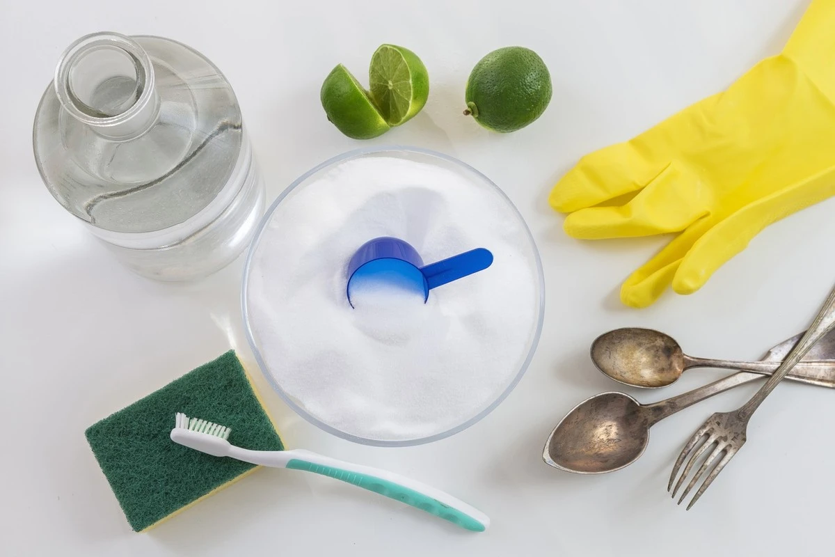 El truco del jabón, bicarbonato y vinagre deja tu cocina sin grasa - image 1