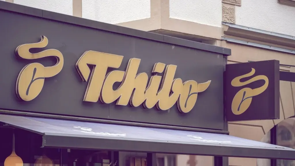 Facturas de luz a cero: el truco de la gallina LED solar de Tchibo
