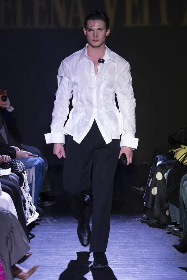 "Clavicular" desfila en la pasarela durante el desfile de moda de Elena Velez Ready to Wear Otoño/Invierno 2026-2027, en el marco de la Semana de la Moda de Nueva York, el 12 de febrero de 2026 en Nueva York.