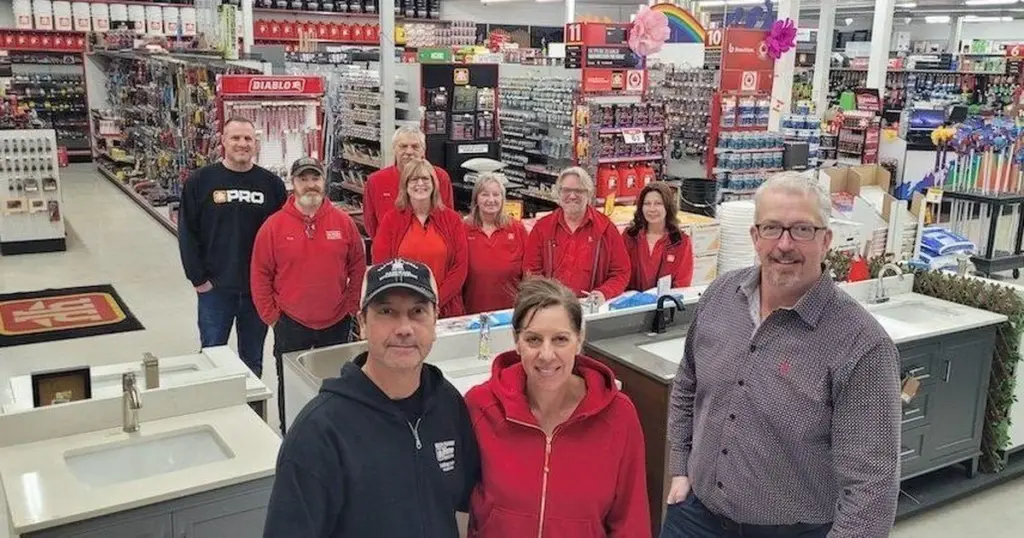 Hielo extremo en 2026: Todd Young revela cómo Beach Builders Home Hardware salva tu hogar