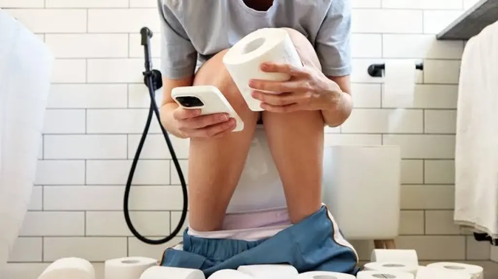Higiene anal: el error del papel y por qué usar una ducha para el ano