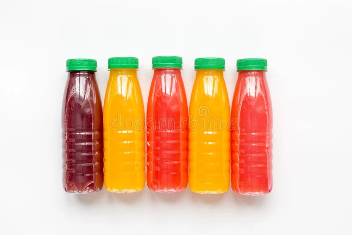 La fruta milagrosa que crece en una botella de plástico y te da frutos en 3 meses - image 1