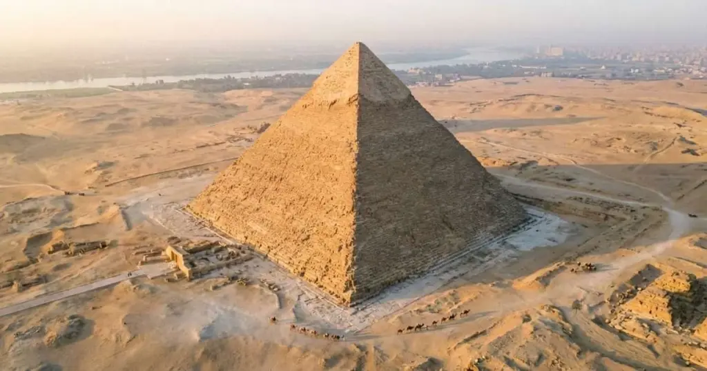 La Gran Pirámide de Giza podría ser miles de años más antigua de lo que creíamos, según un estudio controvertido