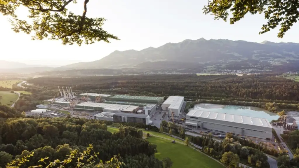 Liebherr-MCCtec GmbH al nivel Platino: el secreto de EcoVadis para el 1% élite