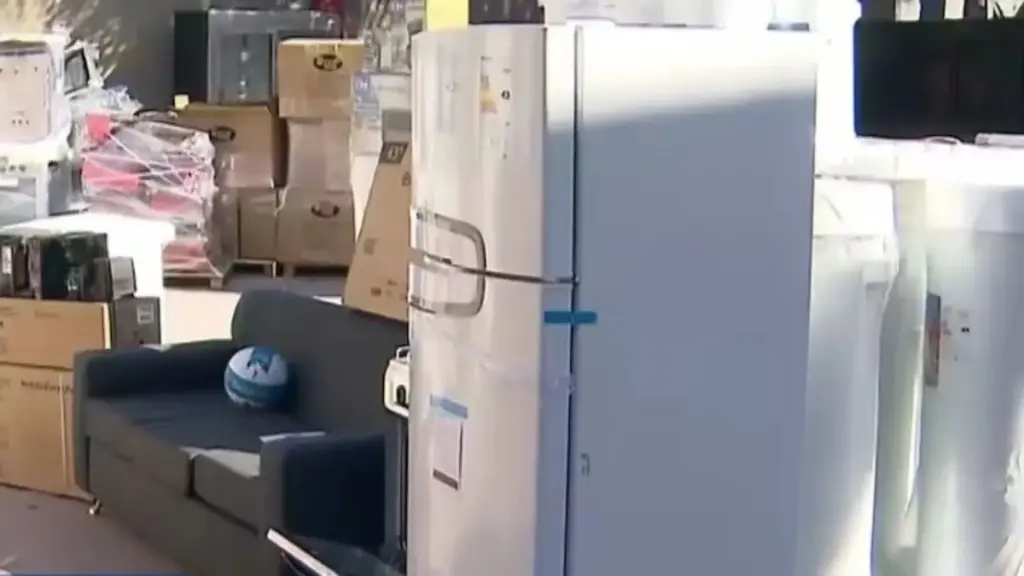 Mundo Electro en Burzaco: 6 cuadras de fila por ofertas del 70%