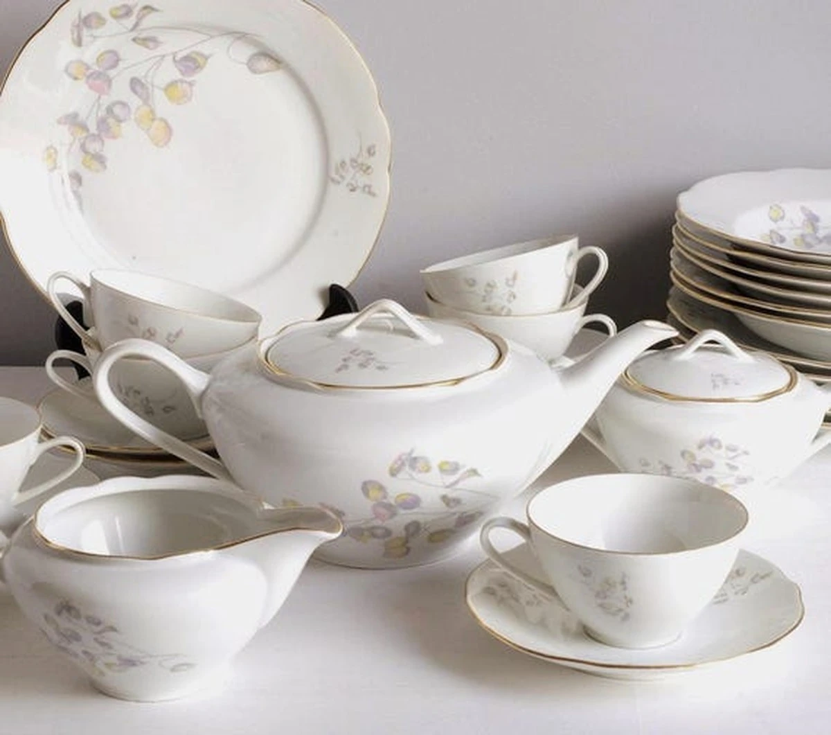 Porcelana de Karlovy Vary: el detalle en su Epiag D. F. que vale una fortuna - image 1
