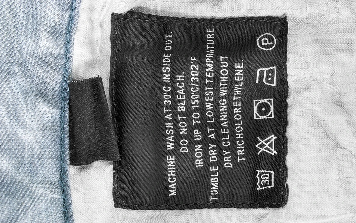 Por que virar o jeans do avesso antes de lavar melhora sua durabilidade - image 1