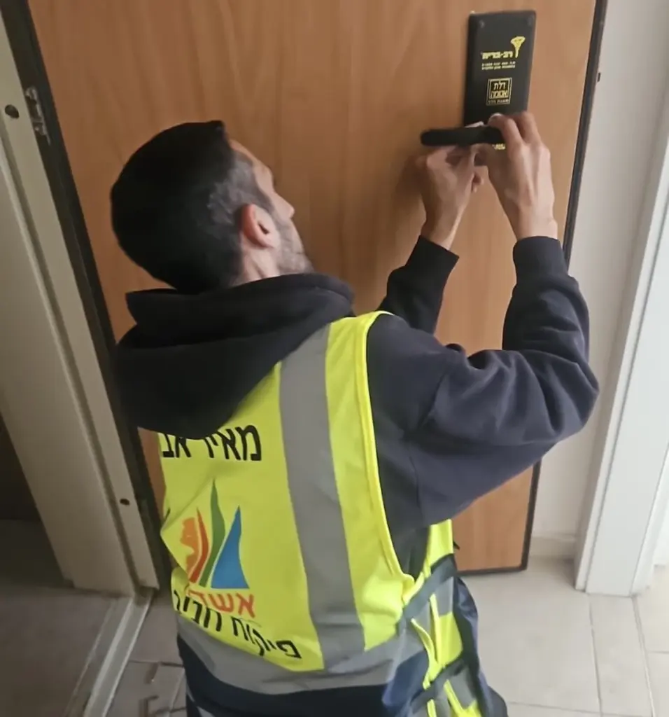 Seguridad en Ashdod: Dr. Yehiel Lasri activa IA y reparaciones de blindaje Mamad