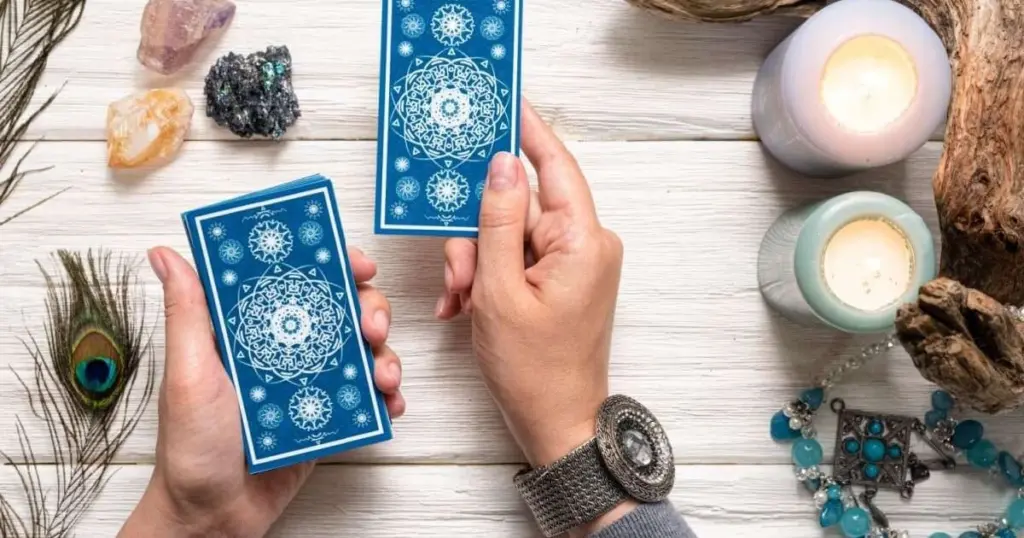 Tarot del día: 5 lecciones clave para los 12 signos este 04/03/2026
