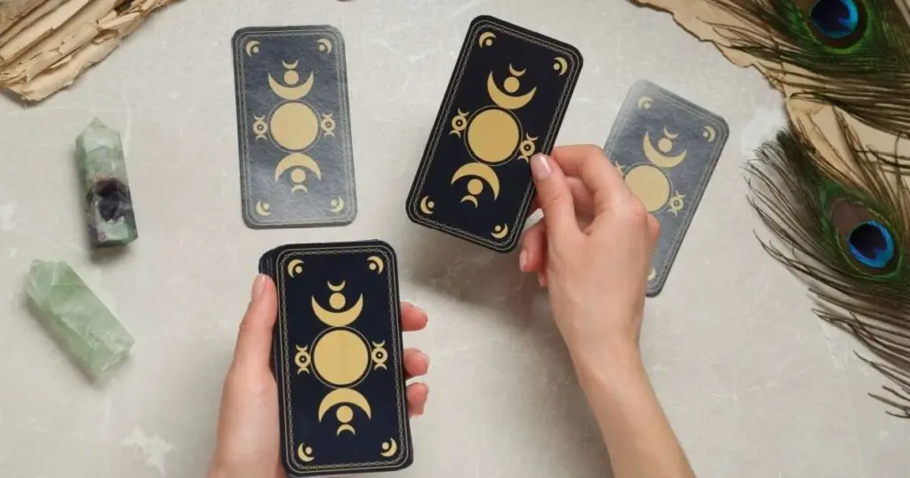 Tarot del día: guía astrológica para los 12 signos el 29/03/2026
