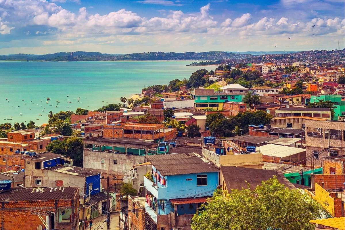 Vacaciones en Bahía: Descubre cómo viajar barato sin sacrificar el disfrute - image 1