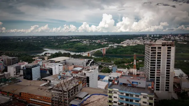 Vista aérea de Ciudad del Este.