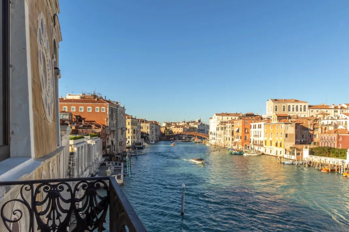 Un palacio, una leyenda negra y USD 21 millones: la venta del Palazzo Dario, la joya maldita de Venecia