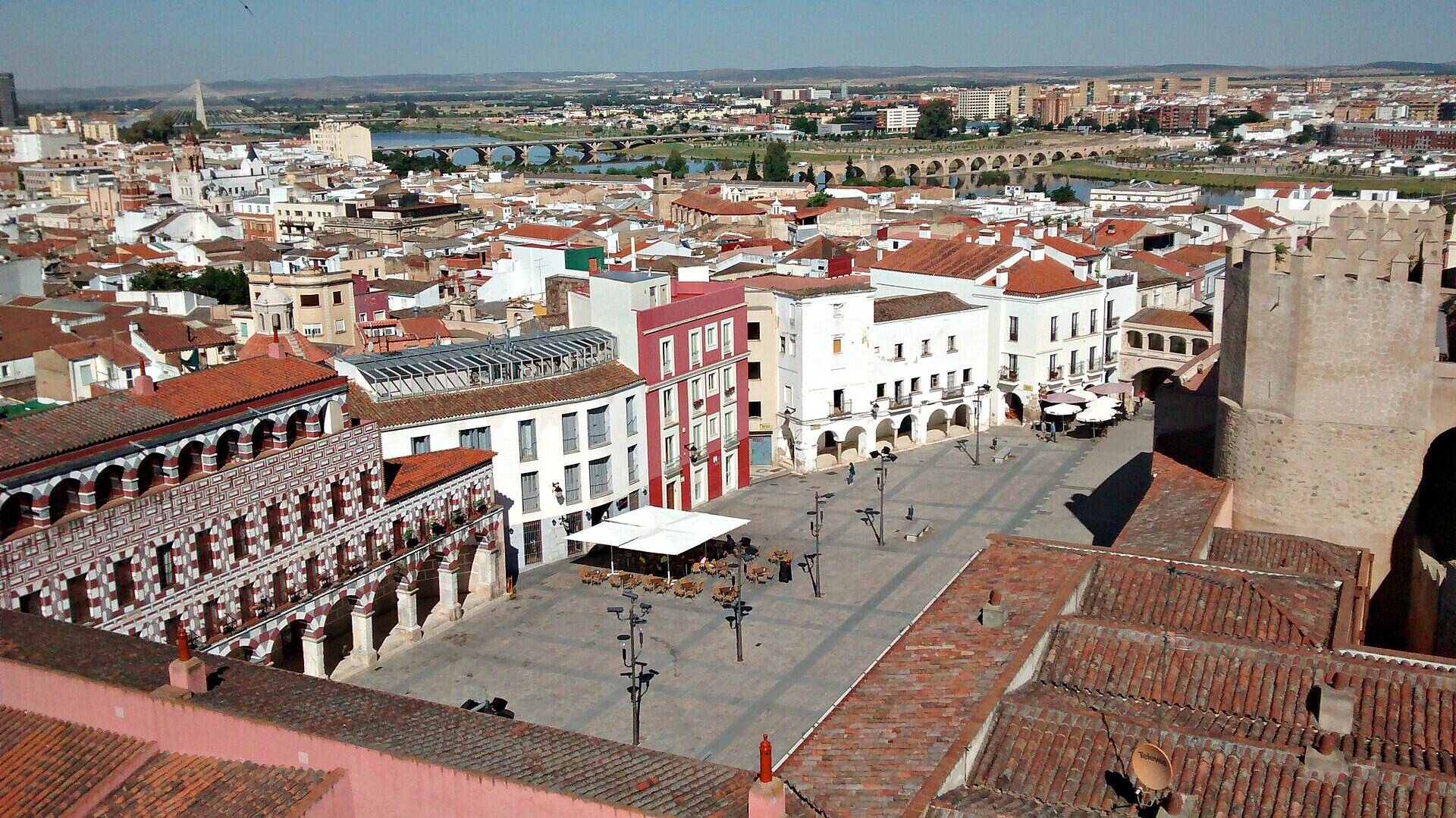 Foto: Varios restaurantes de Badajoz ocupan titulares estos días. (Wikipedia/Alonso de Mendoza)