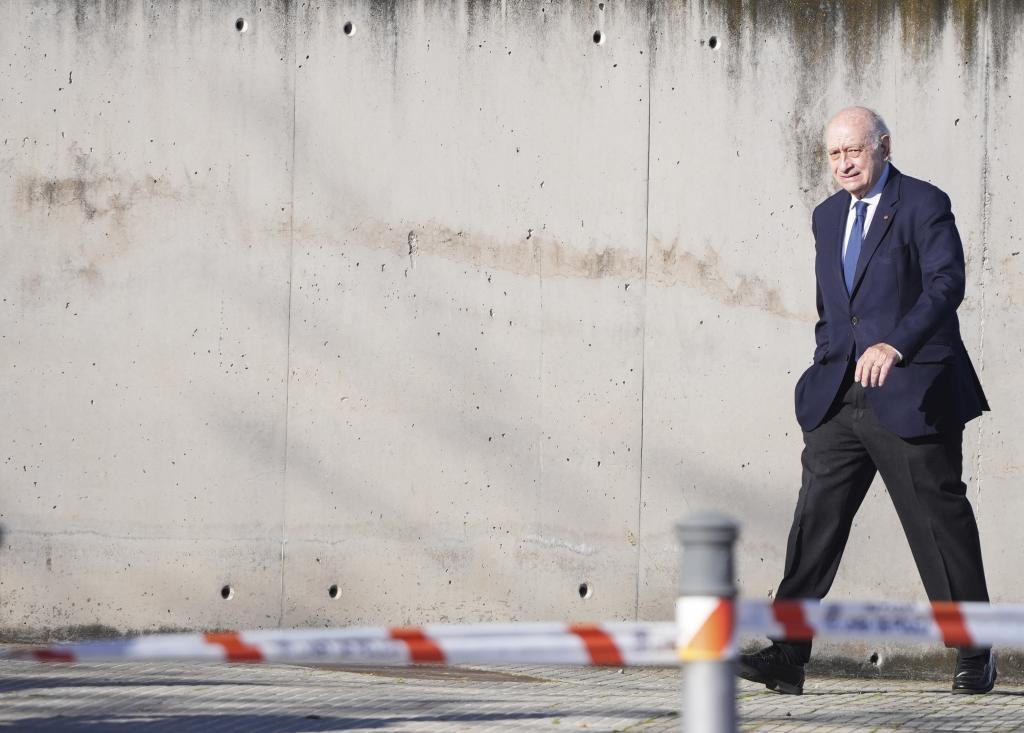 El ex ministro del Interior Jorge Fernández Díaz, a su llegada a la Audiencia Nacional el 6 de abril.
