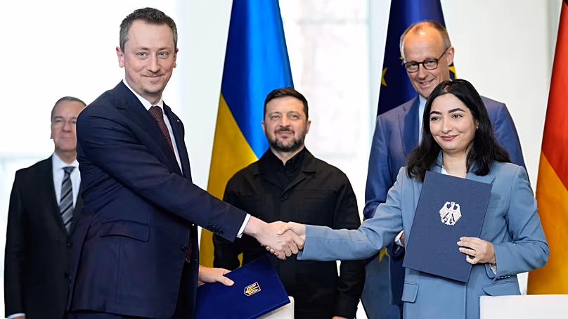 Radovan shakes hands with Ukrainian Economy Minister Oleksi Sobolev, 14 April 2026