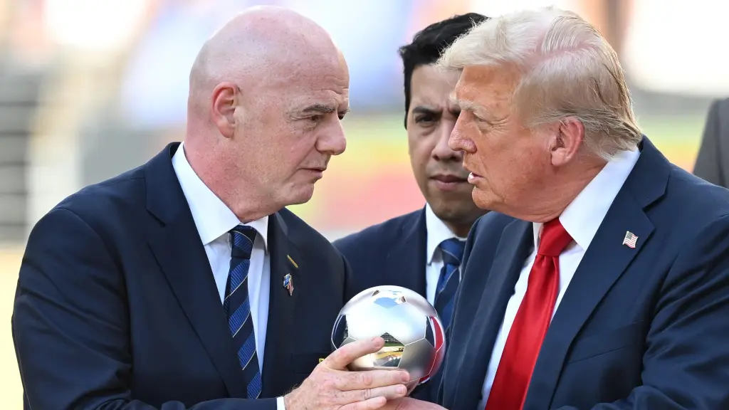 Infantino habla con Donald Trump