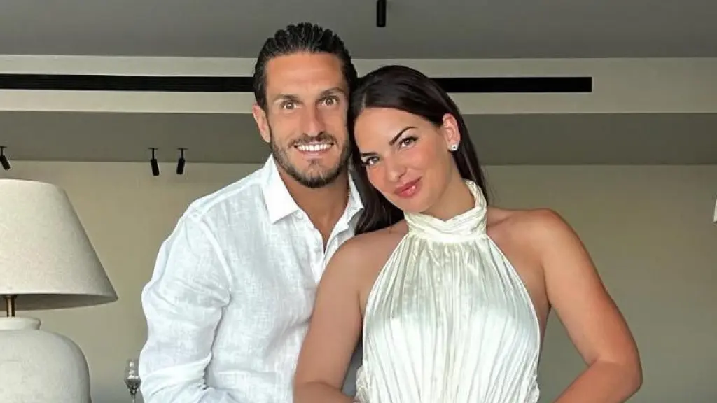 Beatriz con su marido Koke.
