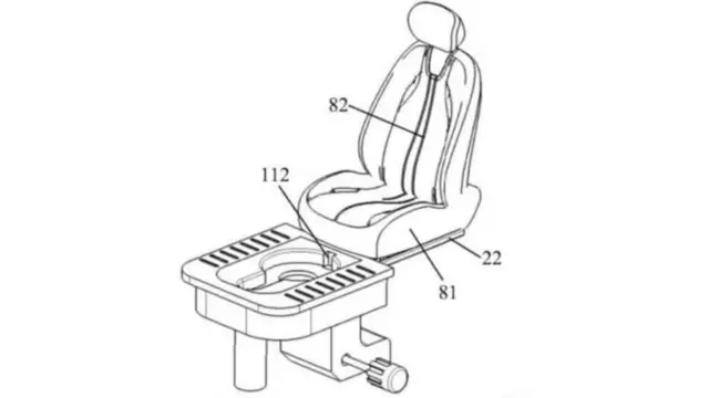 Un boceto del concepto de inodoro a bordo de Seres, incluido en su solicitud de patente. Muestra un inodoro fijado a un riel deslizante situado bajo el asiento del pasajero de un automóvil.