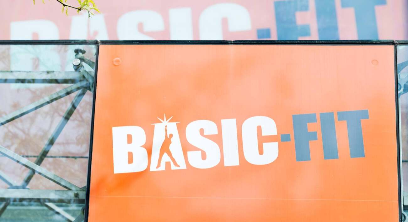 Hackeo a Basic Fit expone los datos bancarios de los clientes: qué hacer si vas a ese gimnasio