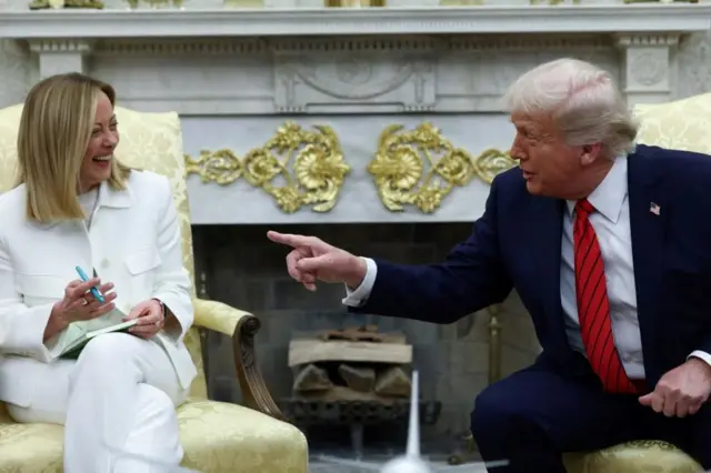 Giorgia Meloni y Donald Trump en la Oficina Oval