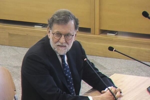 Captura del video de un momento de la declaración como testigo de Mariano Rajoy