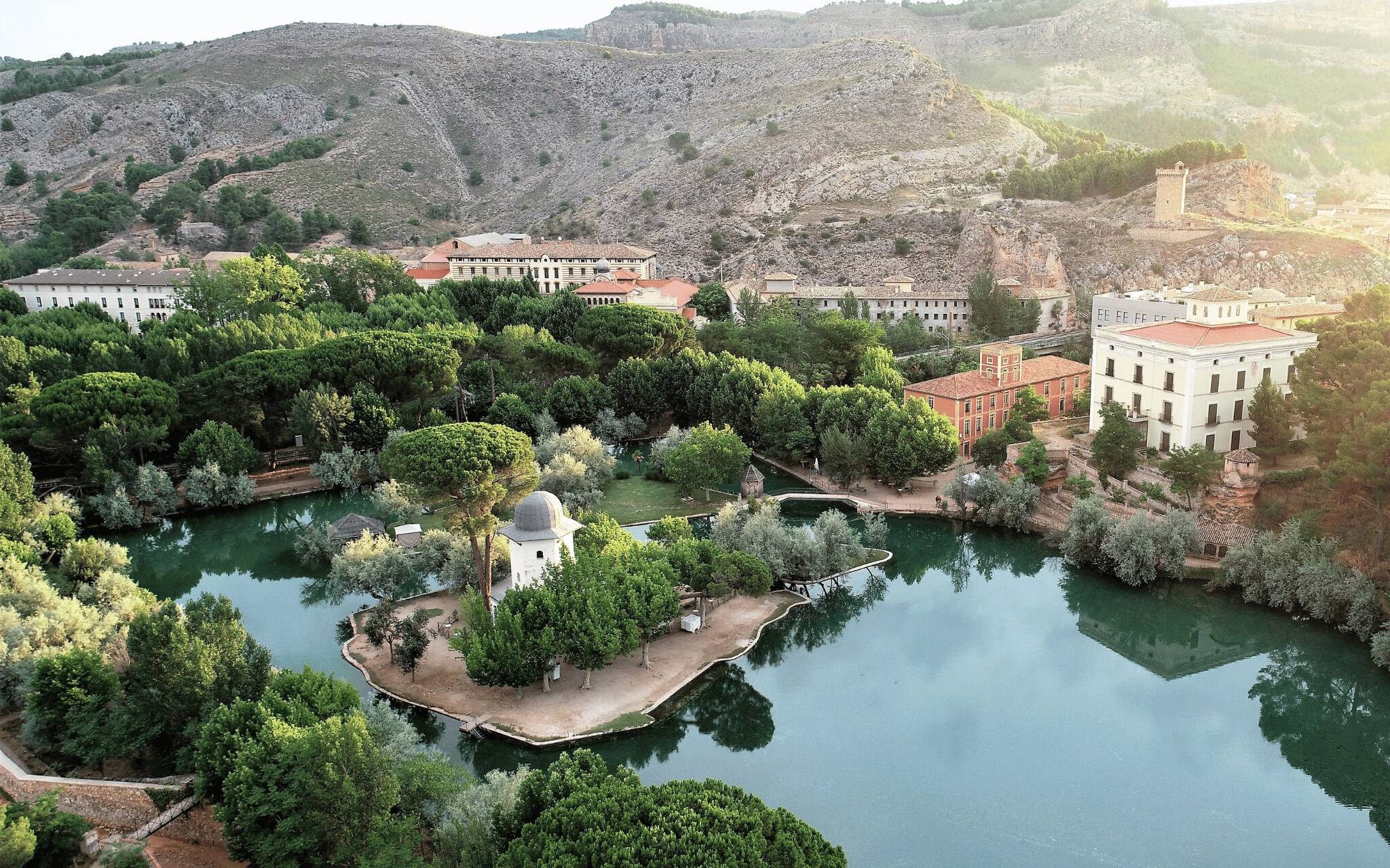 Foto: Alójate en este idílico complejo termal de Aragón. (Balneario Termas Pallarés)