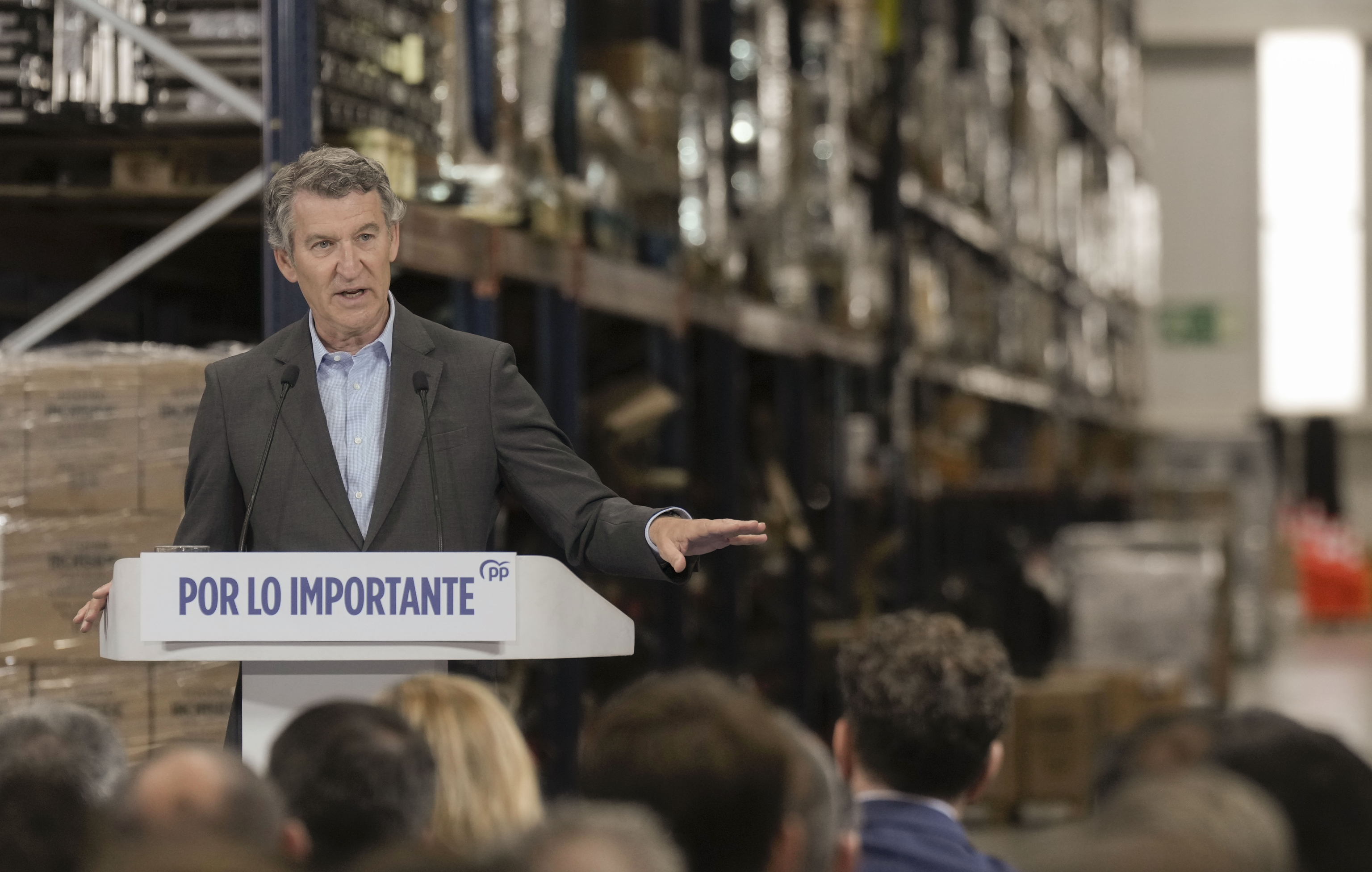 El presidente del PP, Alberto Núñez Feijóo, ayer en Getafe (Madrid)