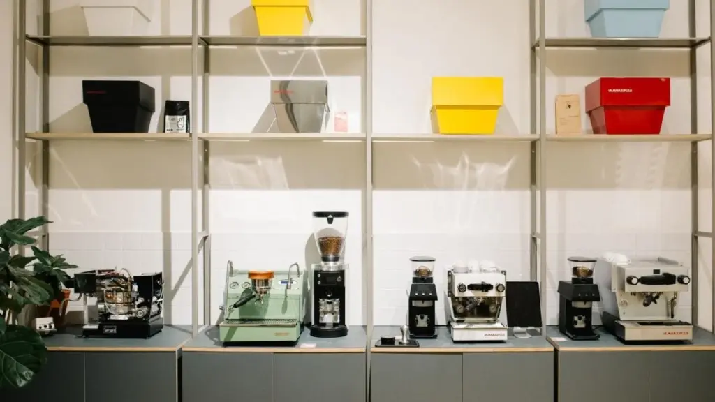 Adiós al café mediocre: el nuevo templo de La Marzocco en Barcelona