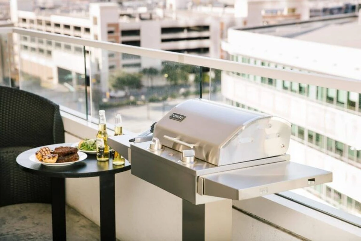 Adiós al carbón y al gas: la innovadora barbacoa sin humo que triunfa en apartamentos - image 1
