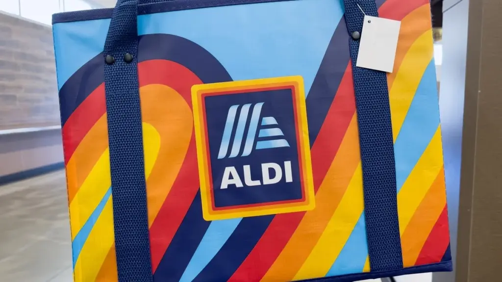 Cocina de lujo en Aldi: el truco de Crofton para renovarla por muy poco