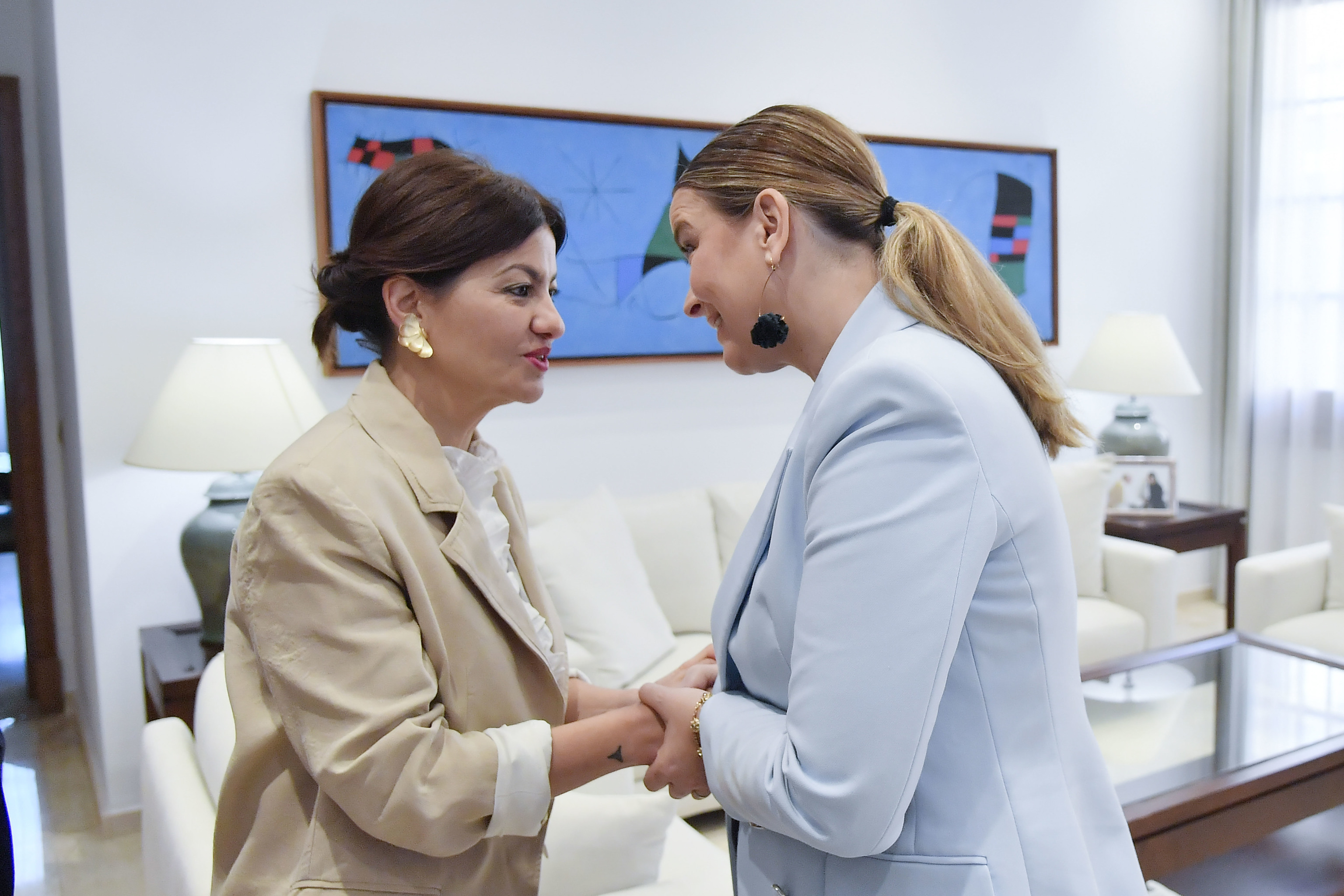La ministra de Infancia, Sira Rego, se reúne con la presidenta de las Islas Baleares, Marga Prohens (PP).