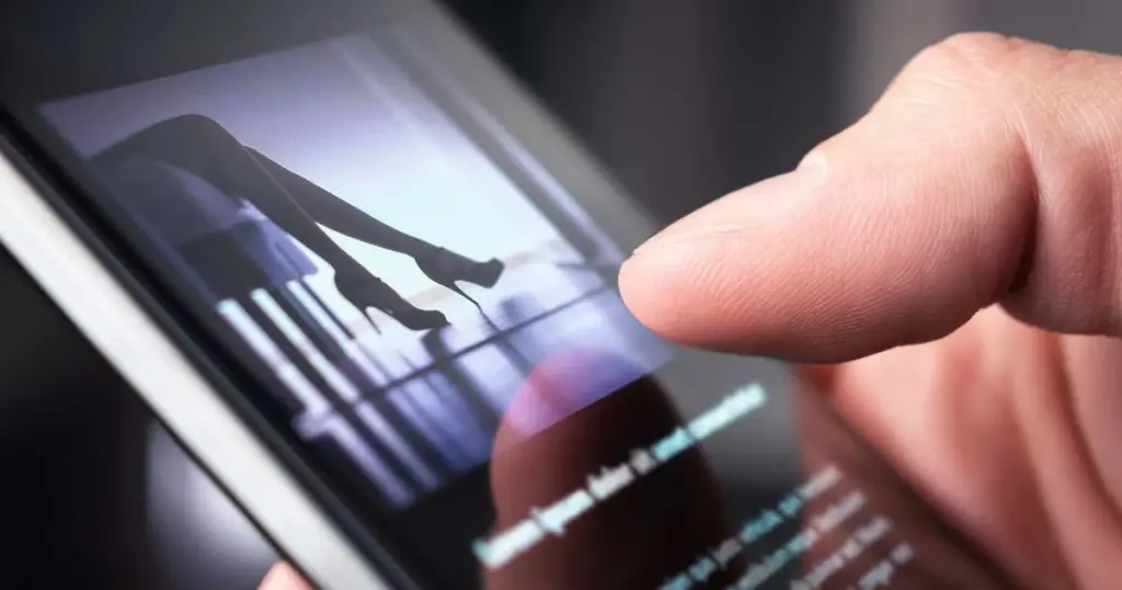 El truco de las millennials para proteger sus fotos: el bot que espanta a la IA