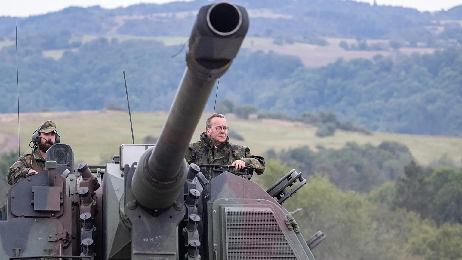 Pistorius on 16 September 2024 during a visit to the Bundeswehr Artillery School in Idar-Oberstein
