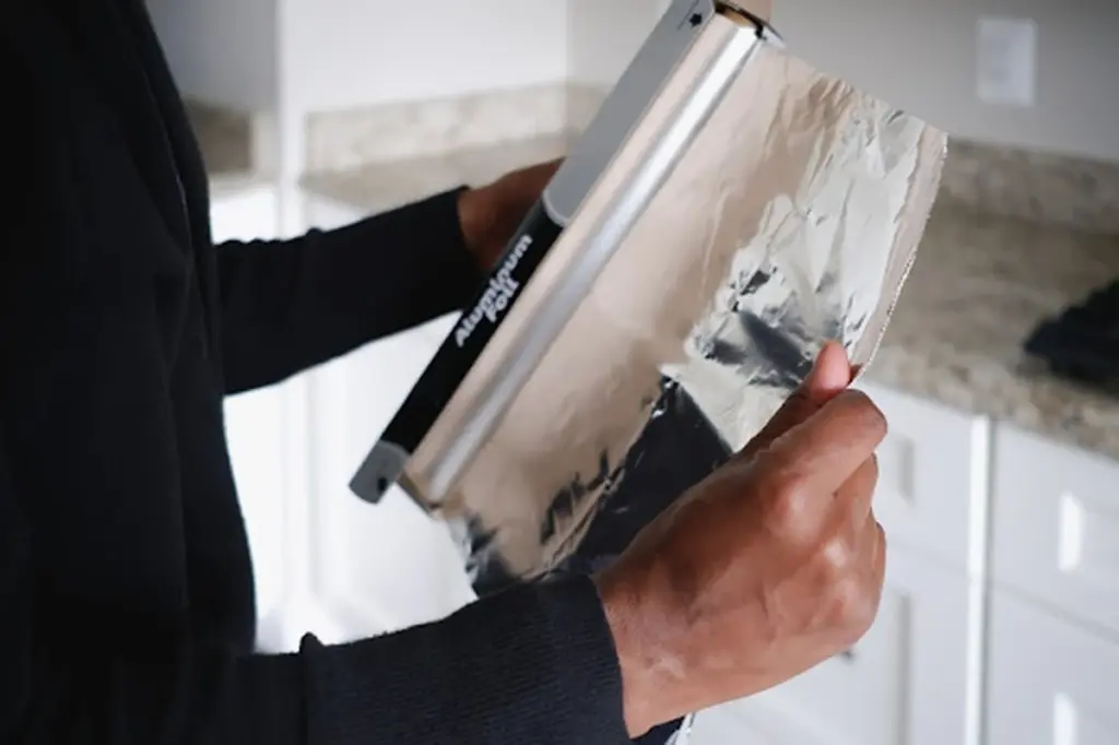 Humedad en casa: por qué pego Papel de aluminio en la pared