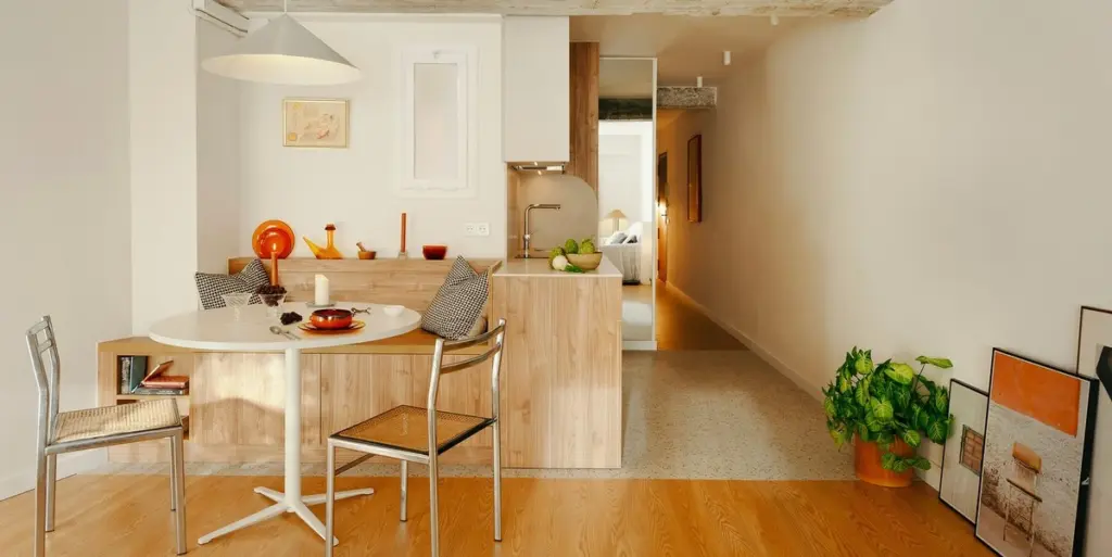 Pisos de 45m²: cómo lograr lujo low-cost con el proyecto CV51 de Cucca Studio
