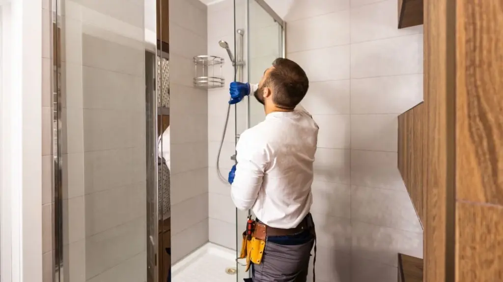 Reforma de vivienda en España: el error que arruinará tu baño en 2026