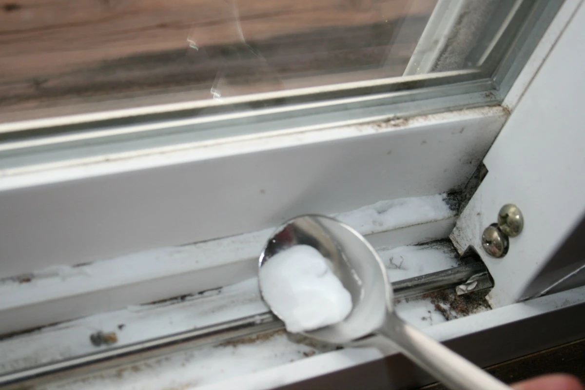 Rieles de las ventanas como nuevos: por qué pongo bicarbonato de sodio cada mes - image 1