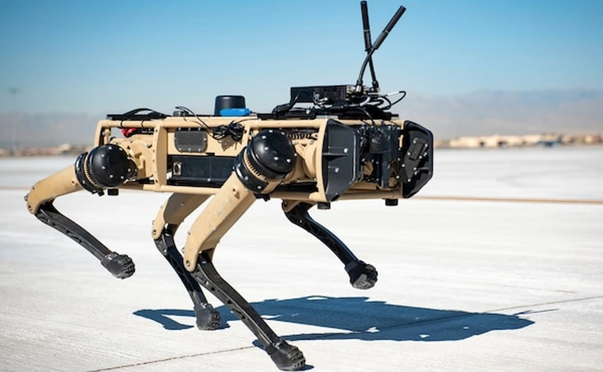 Robots humanoides patrullan la frontera entre China y Vietnam: la nueva era de la seguridad - image 1