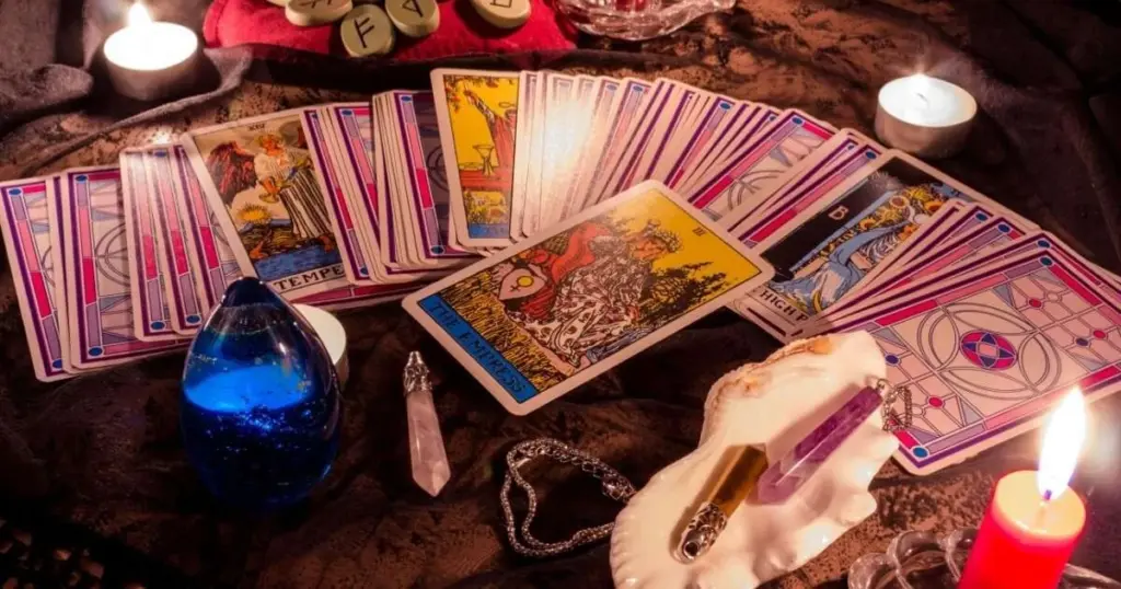 Tarot del día: la energía del 4 de abril de 2026 para cada signo