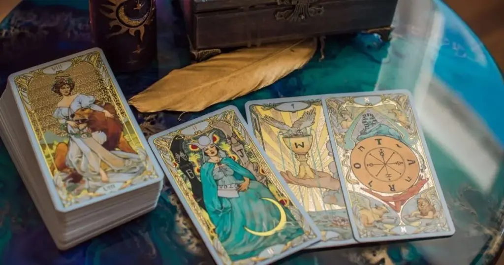 Tarot del día: predicción para los 12 signos el 11/04/2026