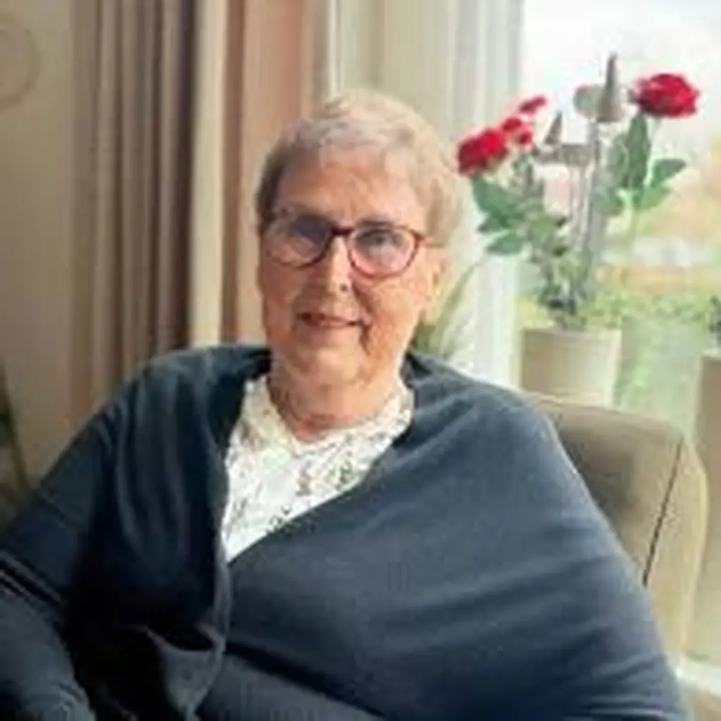 Vivir sola a los 80 sin miedo: Ria van Hese y el secreto de Leefsamen