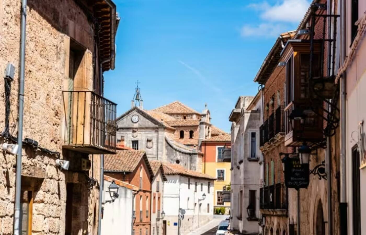 Foto: El pueblo medieval de Burgos que es uno de los más bonitos de España. (Turismo de España)