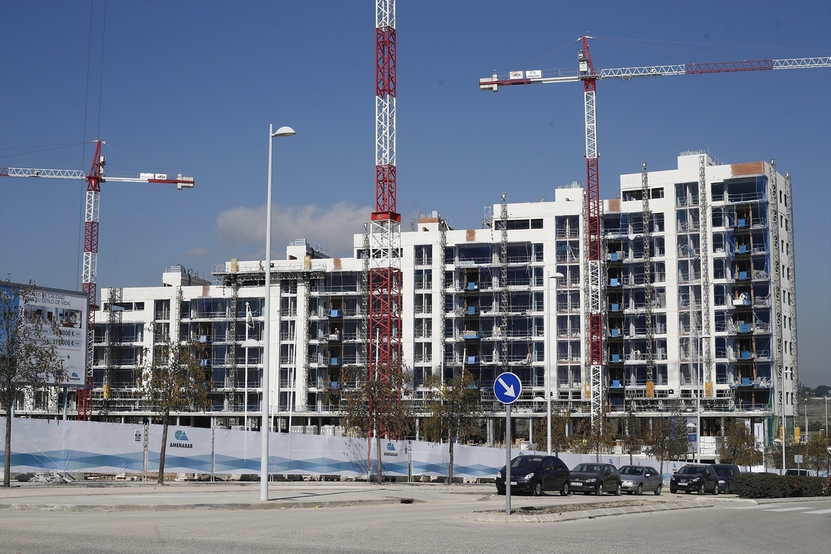 Bloques de vivienda en construcción.