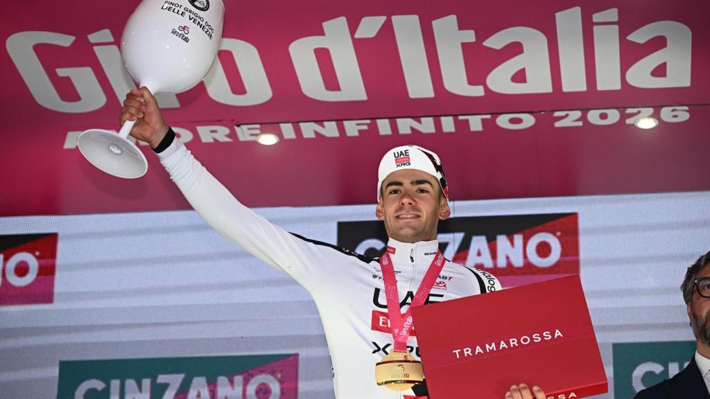 Igor Arrieta, en el podio del Giro de Italia.
