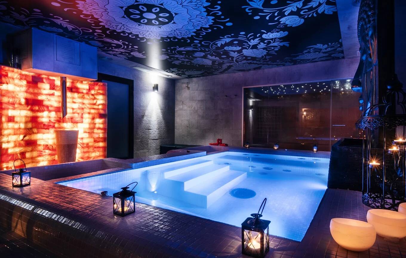 Foto: El spa urbano más codiciado de Barcelona, un refugio de calma y lujo en plena ciudad. (Google)