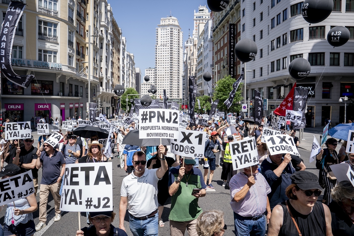 Mutualistas durante una manifestación convocada en Madrid. A. Pérez Meca / Europa Press