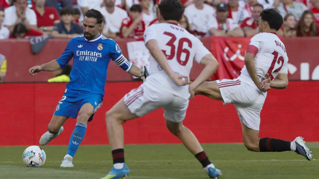 Dani Carvajal durante el Sevilla - Real Madrid de Liga.